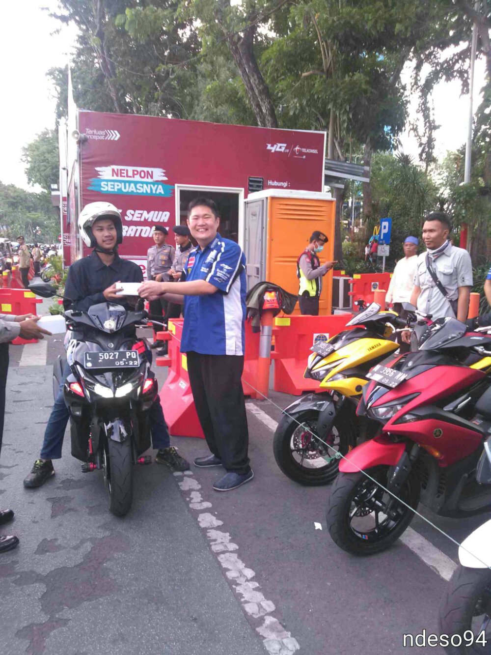 Yamaha Komunitas Aerox 155 Dan Satlantas Surabaya Berbagi Takjil